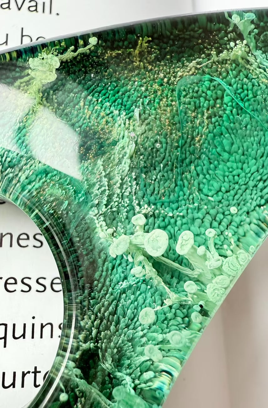 Green Resin Page Holder – Alcohol Ink Design + Gift Pouch