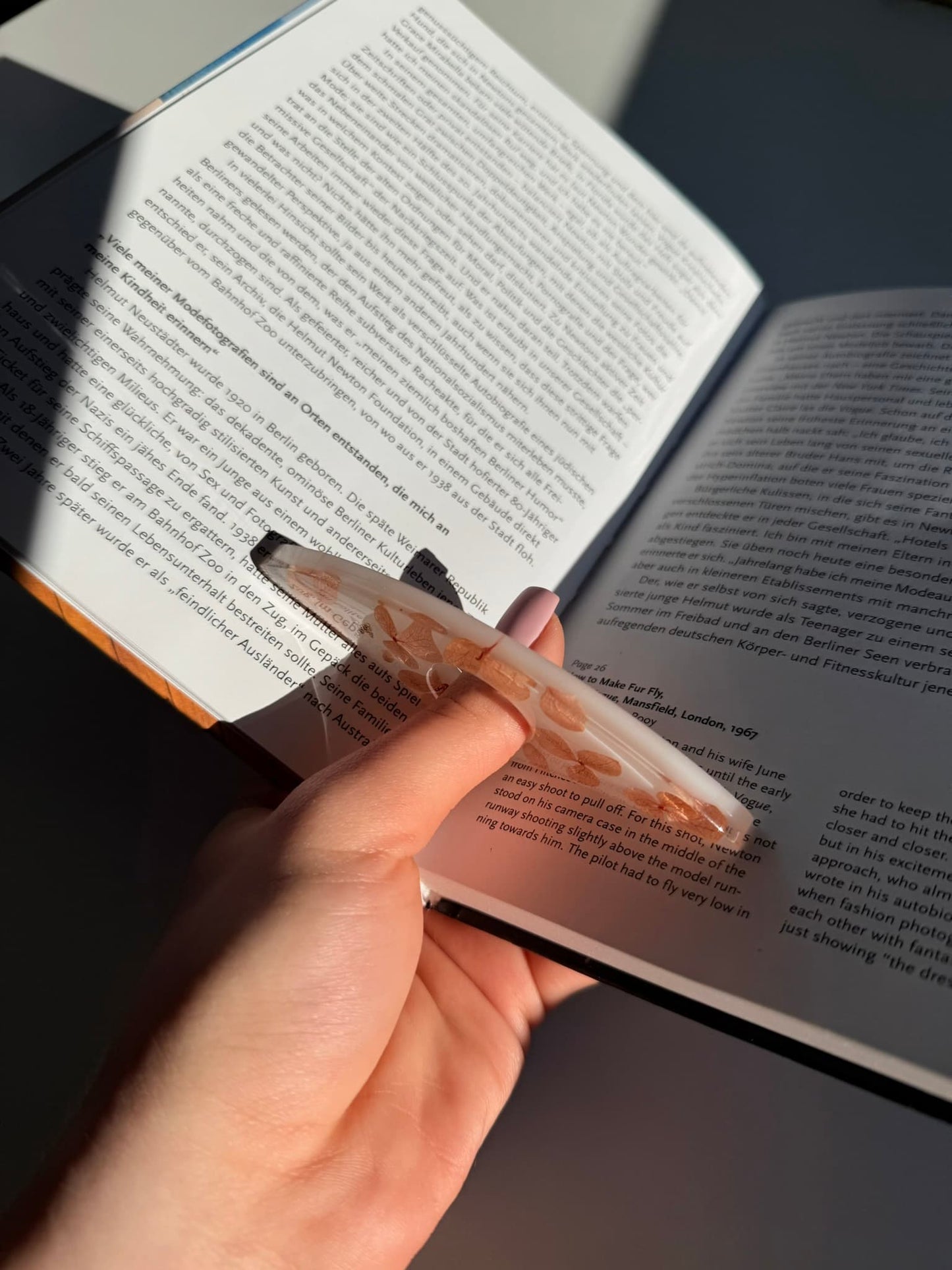Peach Petal Wing Page Holder