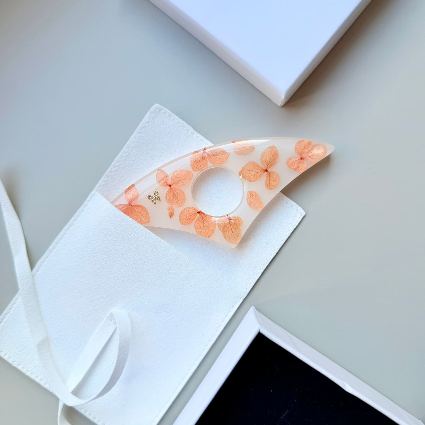 Peach Petal Wing Page Holder