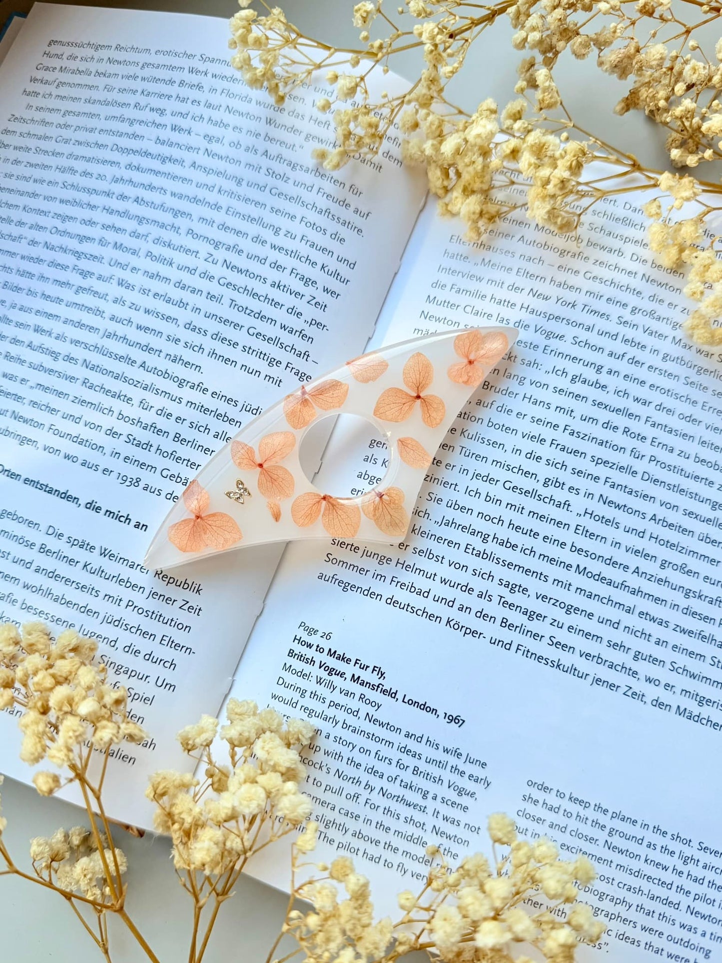 Peach Petal Wing Page Holder
