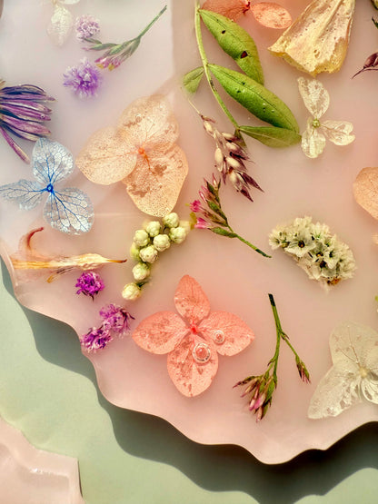 Petal Meadow Scallop Coaster Set