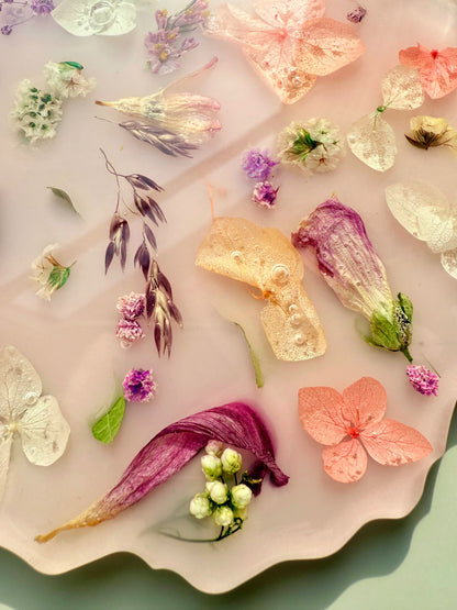 Petal Meadow Scallop Coaster Set